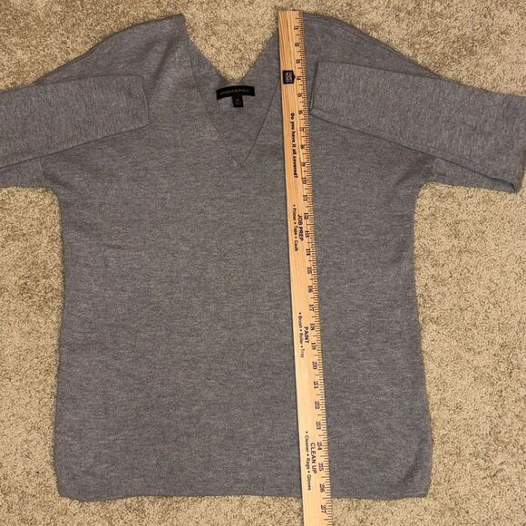 Banana Republic double v-neck drop shoulder gray sweater size M - Picture 8 of 8